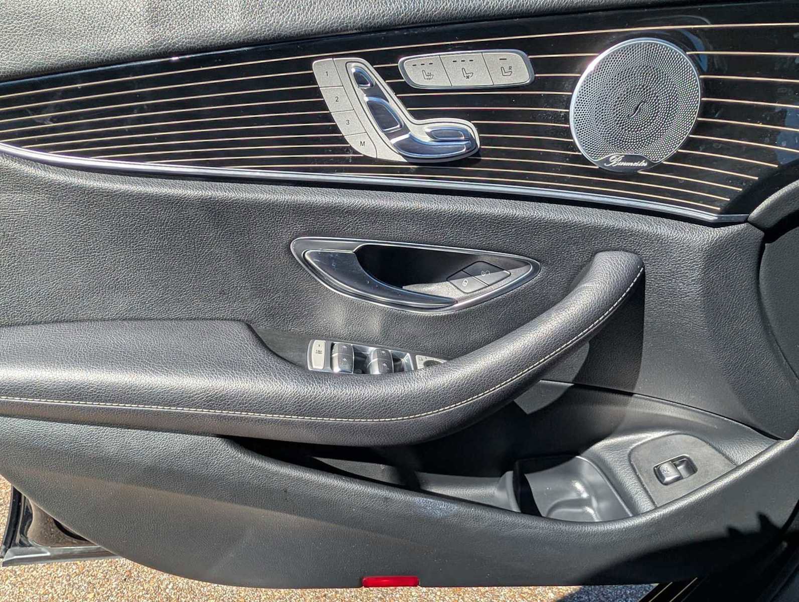 Certified 2019 Mercedes-Benz E 300 4MATIC image 15