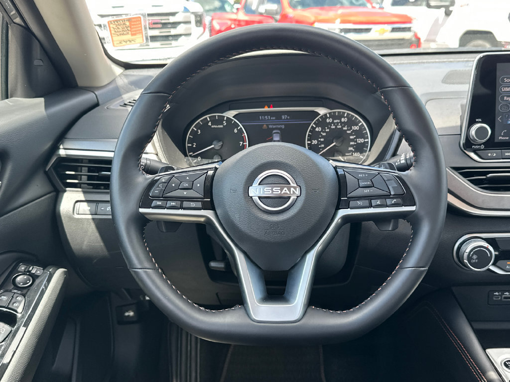 Used 2025 Nissan Altima 2.5 SR FWD image 24