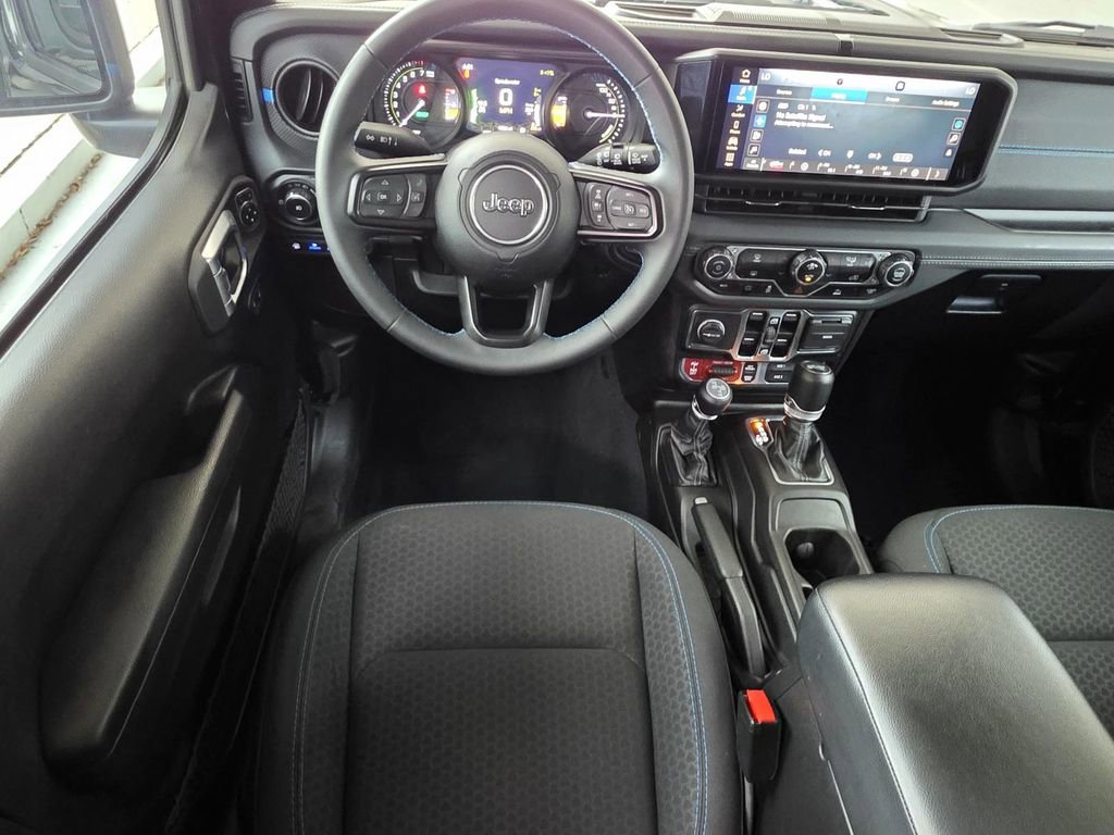 Used 2024 Jeep Wrangler Unlimited Rubicon 4xe AWD/4WD image 14