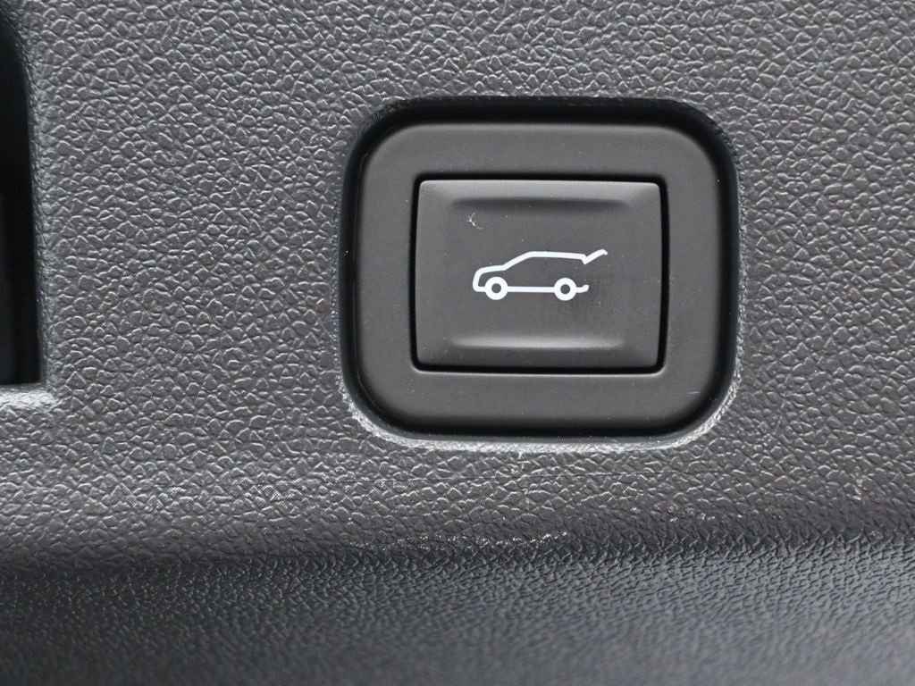 Used 2025 Buick Enclave Preferred w/ Power Package image 34