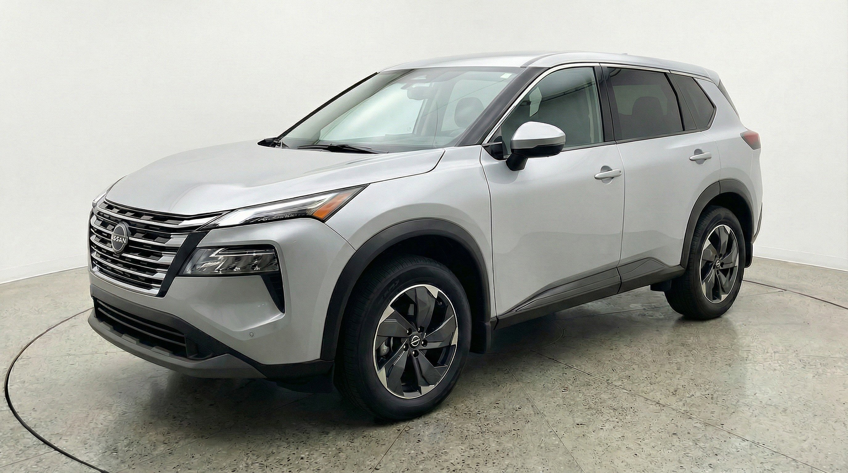 Used 2025 Nissan Rogue SV AWD/4WD image 3