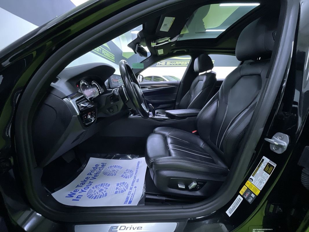 Used 2018 BMW 530e w/ Premium Package 2 image 18