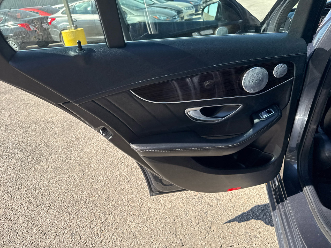 Used 2015 Mercedes-Benz C 400 4MATIC image 14