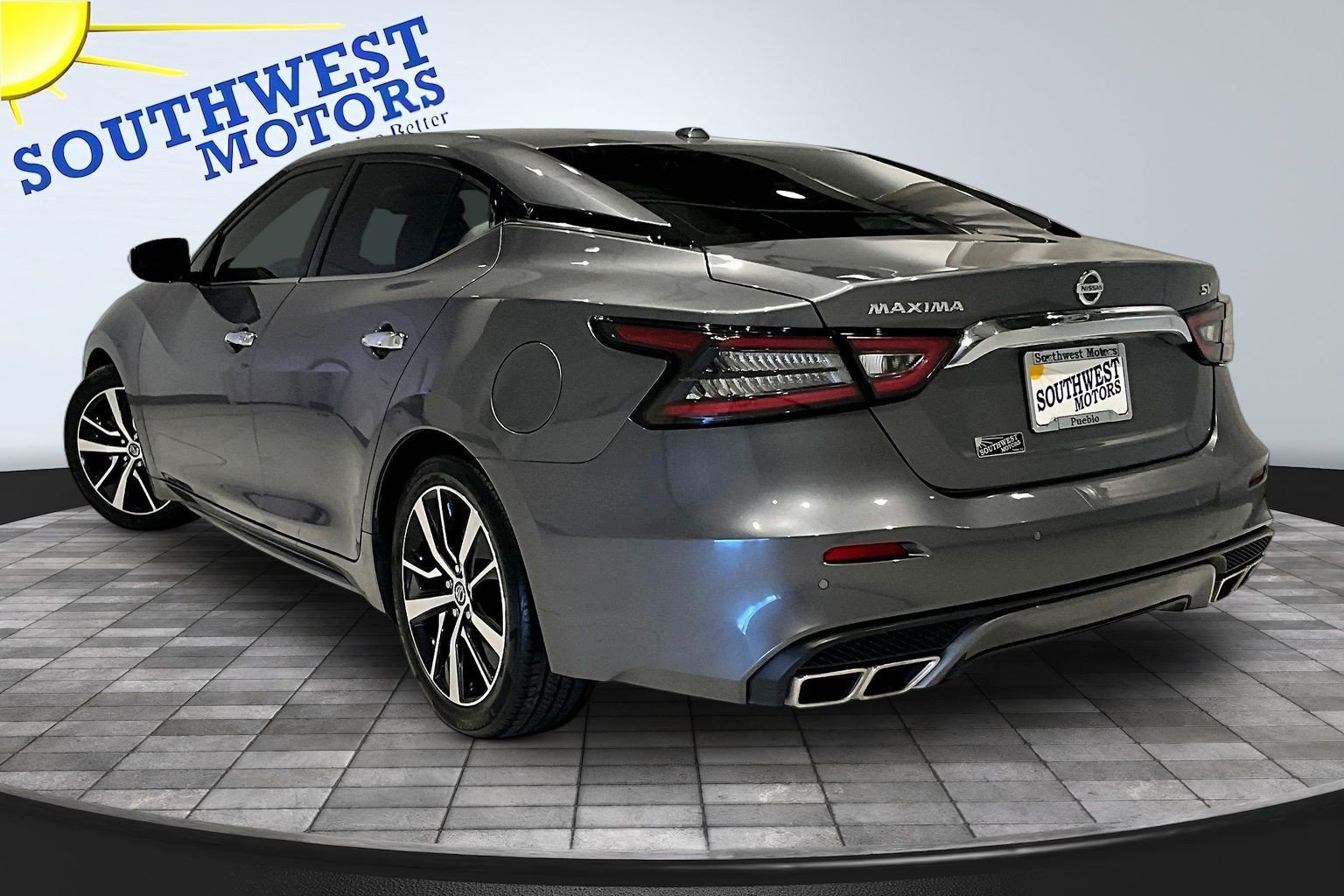 Used 2022 Nissan Maxima SV w/ Floor Mat Group FWD image 5