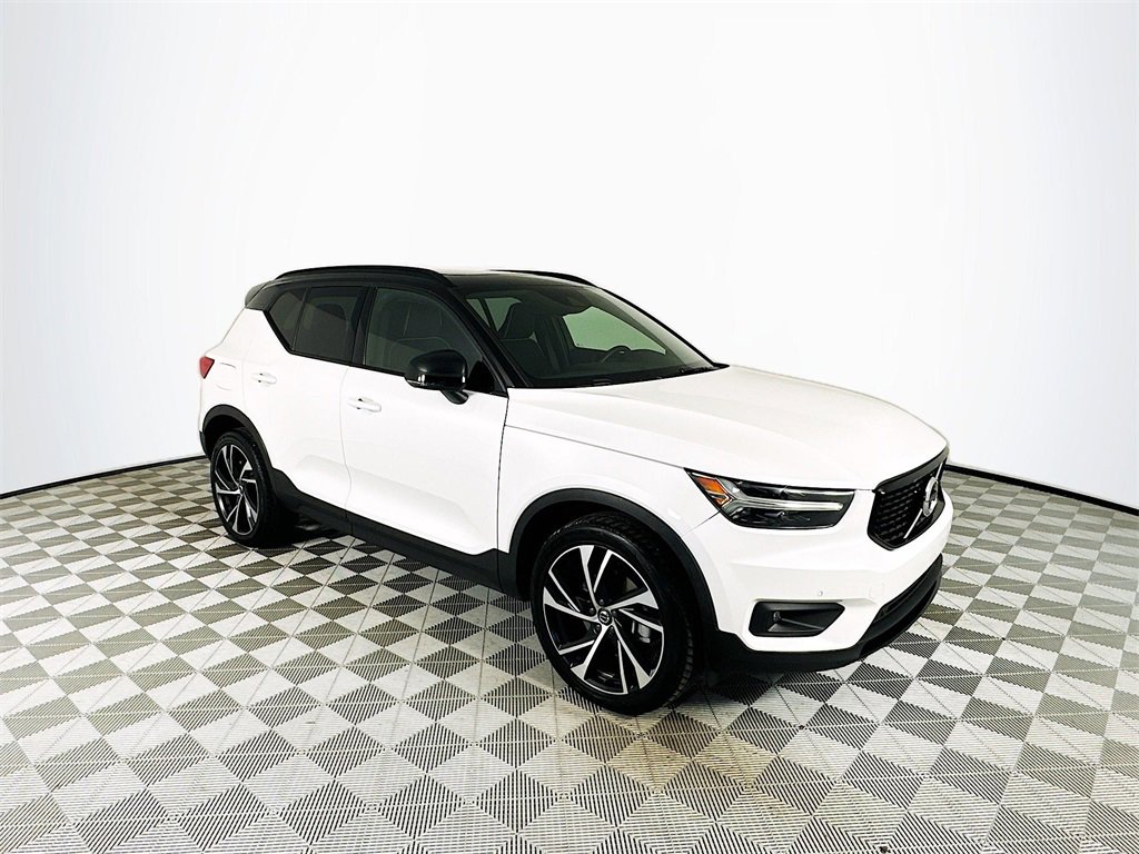 Used 2021 Volvo XC40 T4 R-Design w/ Protection Package Premier