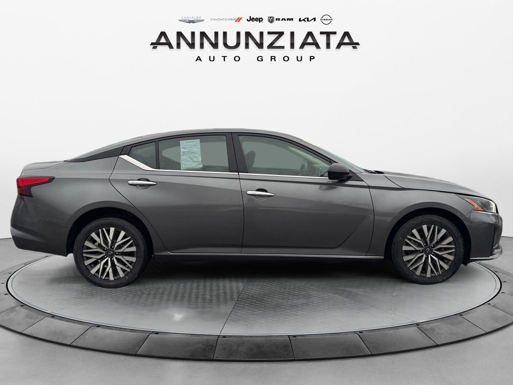Certified 2024 Nissan Altima 2.5 SV AWD/4WD image 6