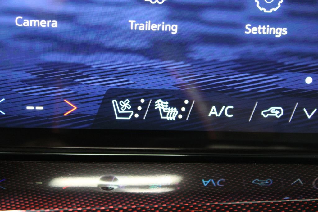 New 2026 Chevrolet Traverse RS w/ LPO, Floor Liner Package image 52