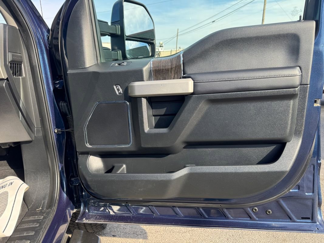 Used 2020 Ford F250 Lariat w/ Lariat Value Package AWD/4WD image 29
