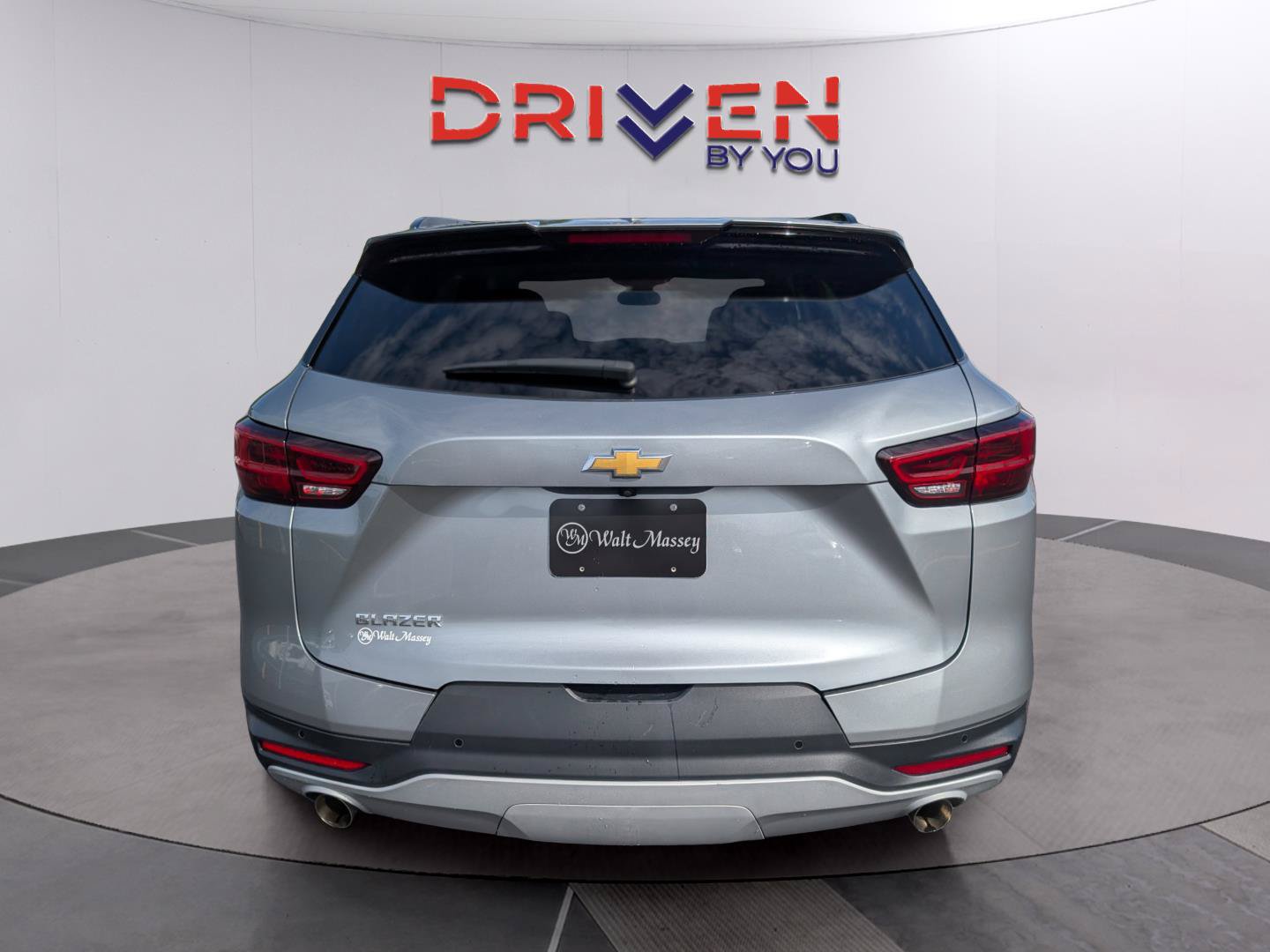 Used 2024 Chevrolet Blazer LT FWD image 4