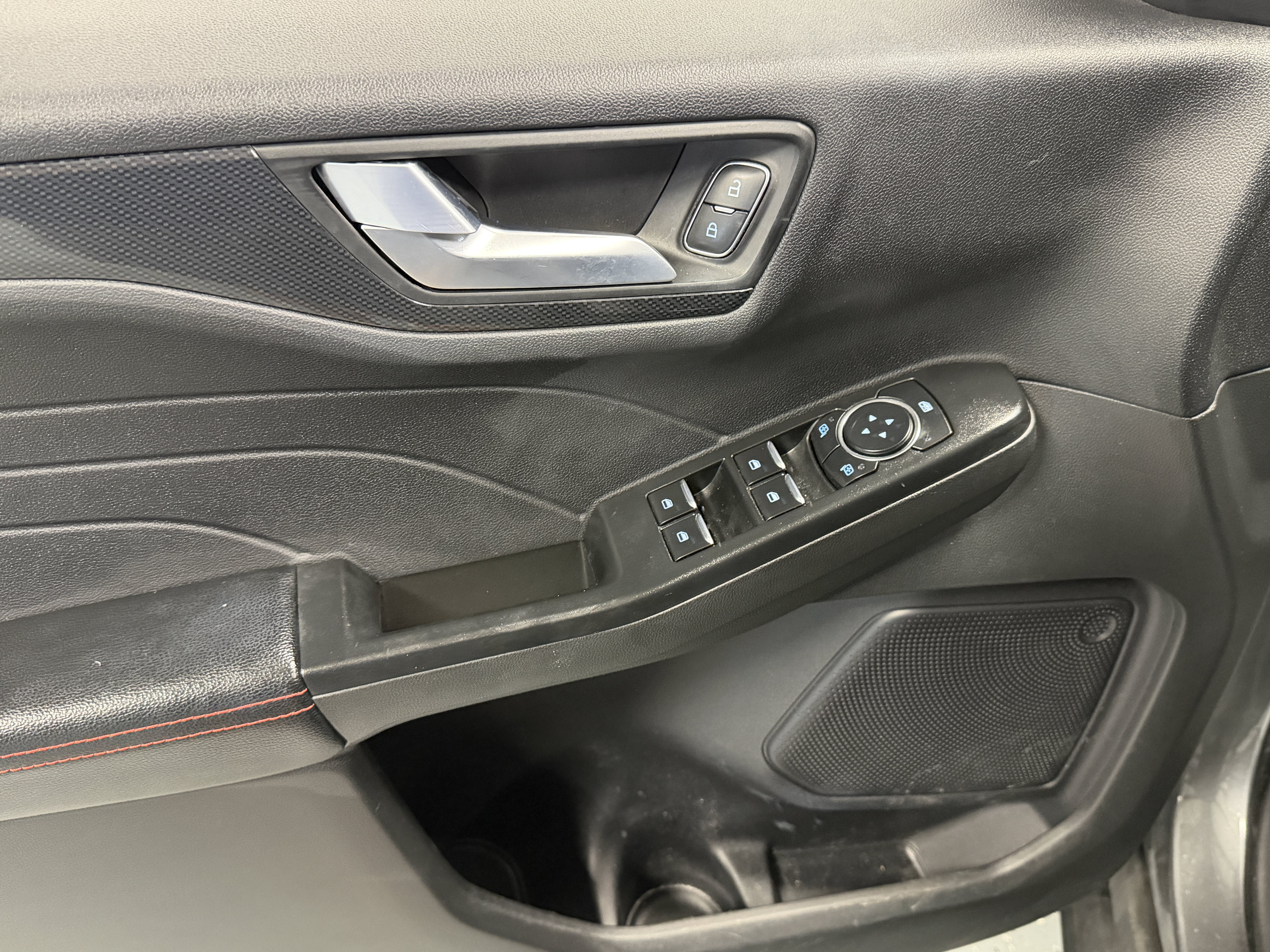 Used 2024 Ford Escape ST-Line w/ Tech Pack #1 AWD/4WD image 16