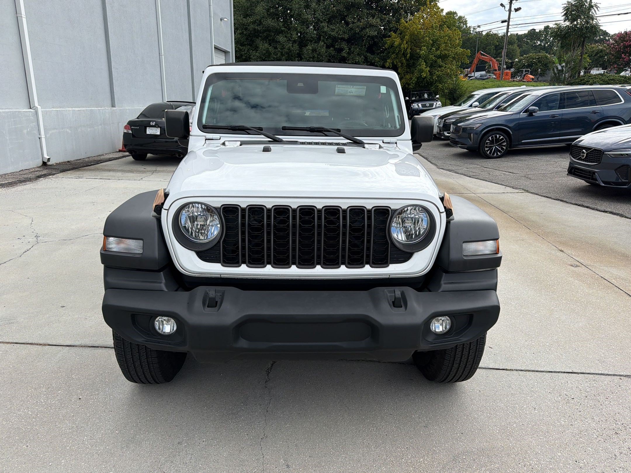 Used 2024 Jeep Wrangler Sport AWD/4WD image 6