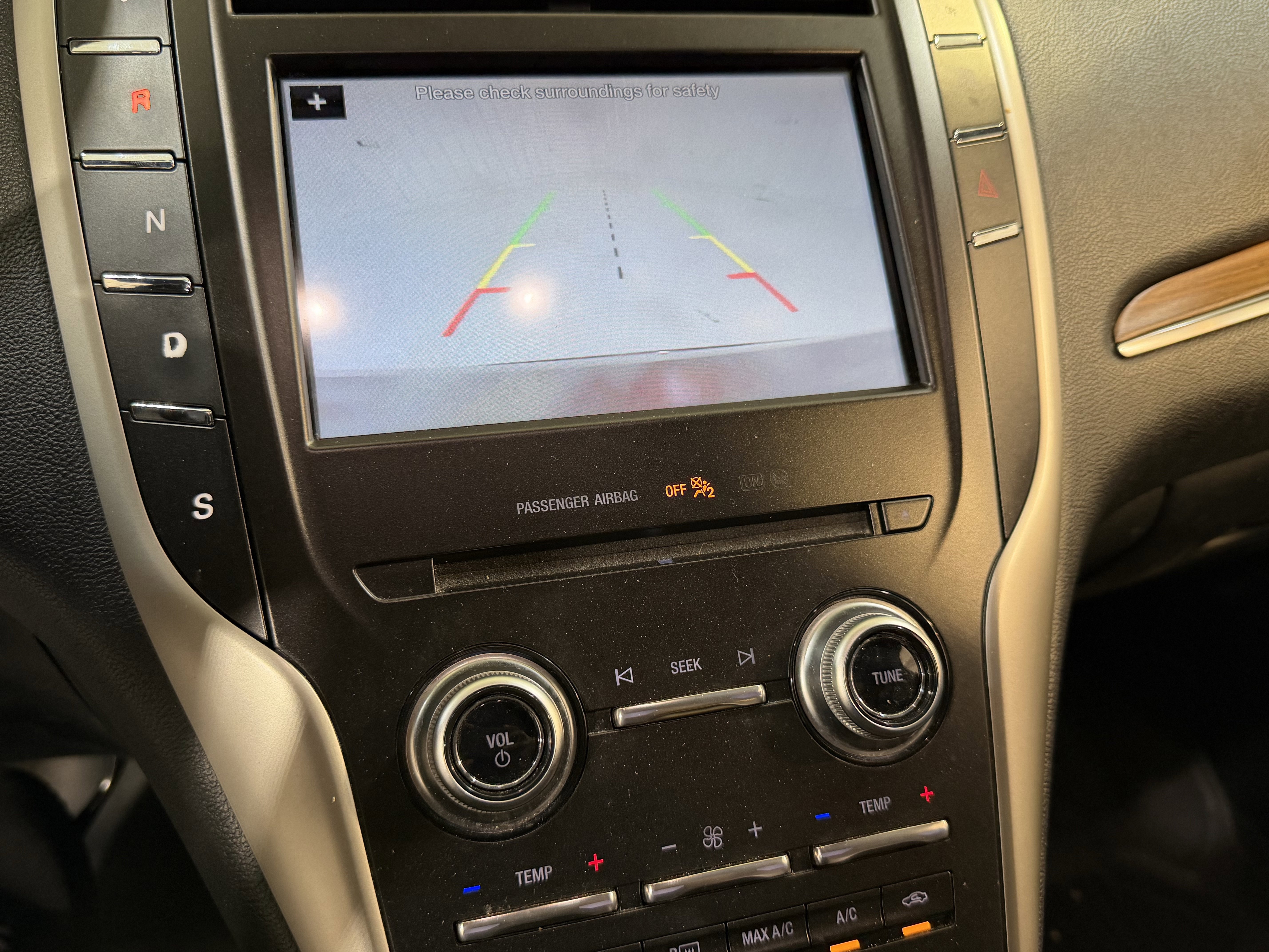 Used 2018 Lincoln MKC Select w/ Select Plus Package FWD image 18