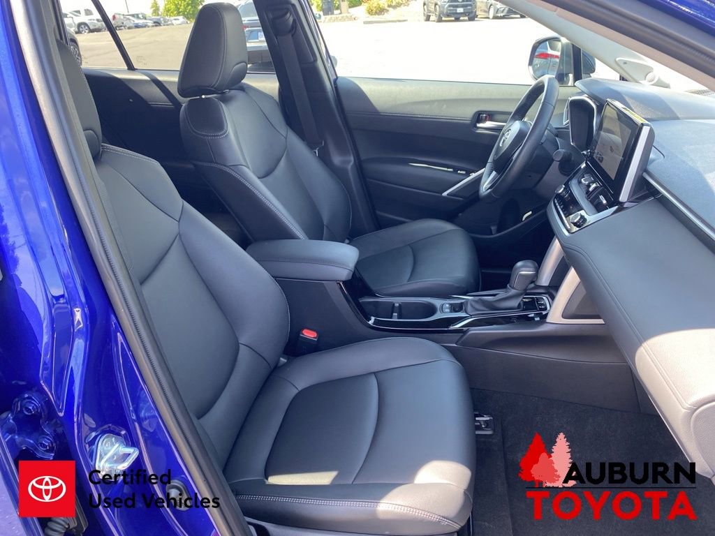 Certified 2025 Toyota Corolla Cross XLE w/ Convenience Package FWD image 17