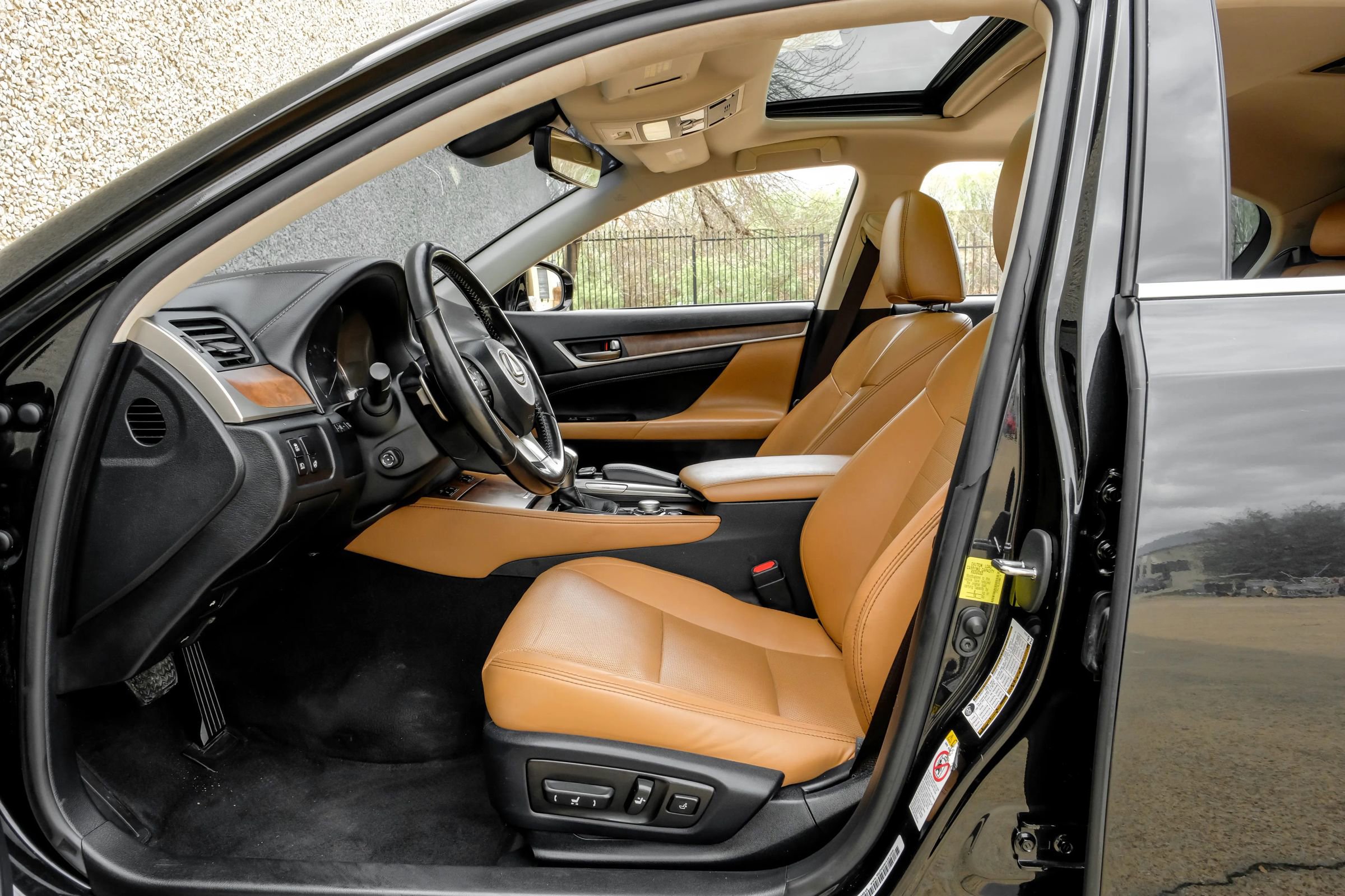 Used 2017 Lexus GS 350 AWD w/ Premium Package image 4