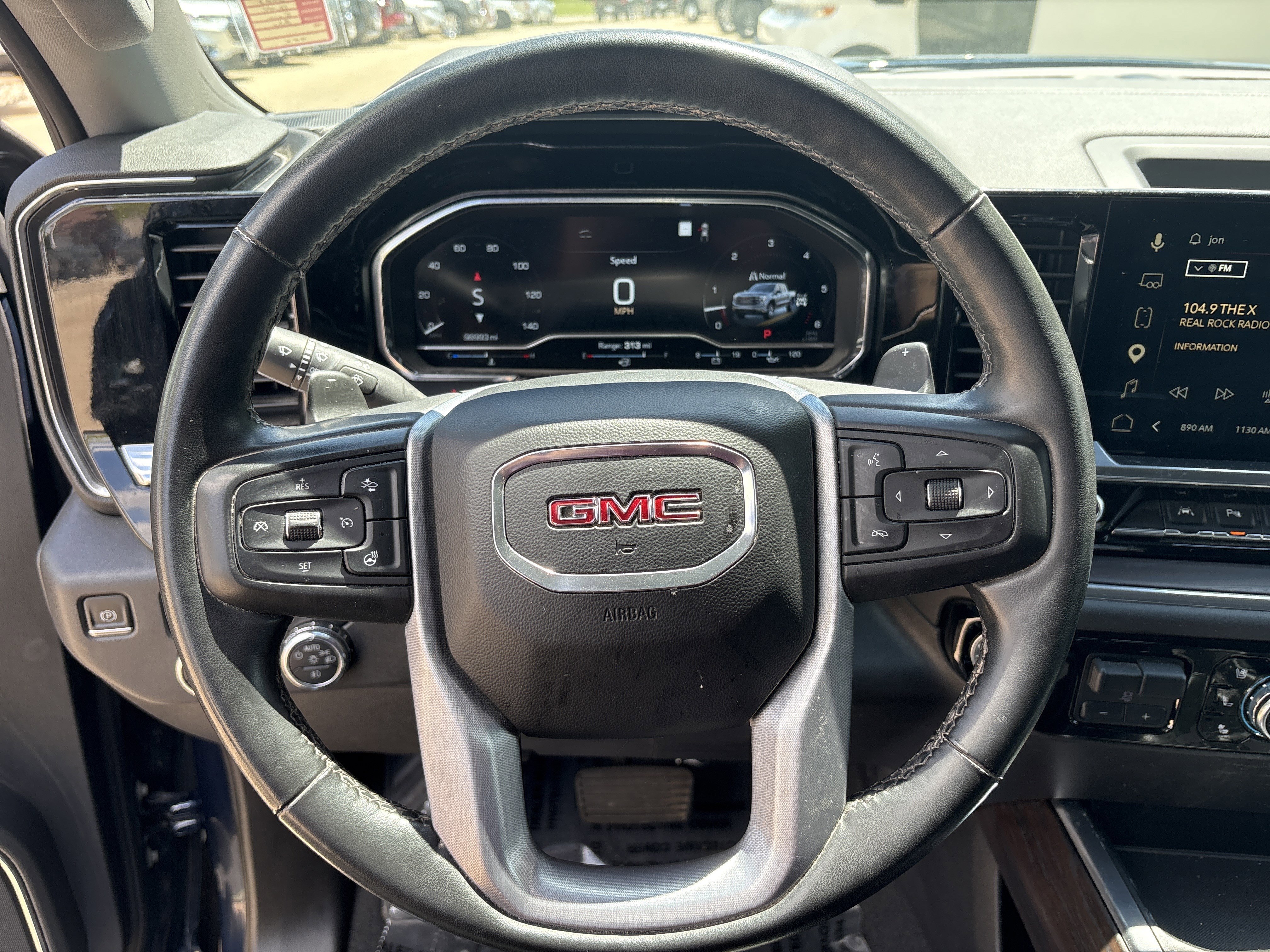 Used 2023 GMC Sierra 1500 SLT w/ SLT Premium Plus Package AWD/4WD image 17