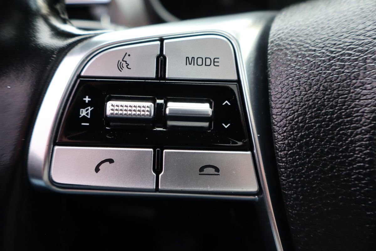 Used 2020 Kia Telluride SX w/ SX Prestige Package image 32