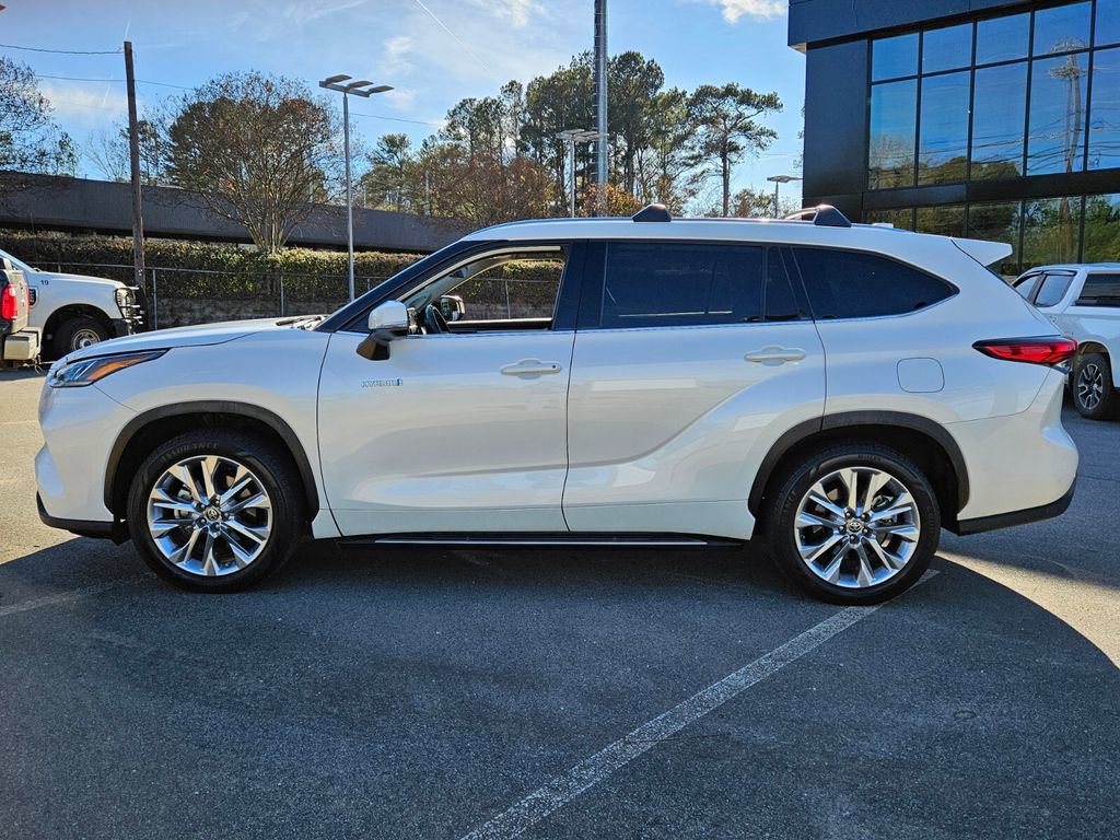 Used 2021 Toyota Highlander Limited image 4