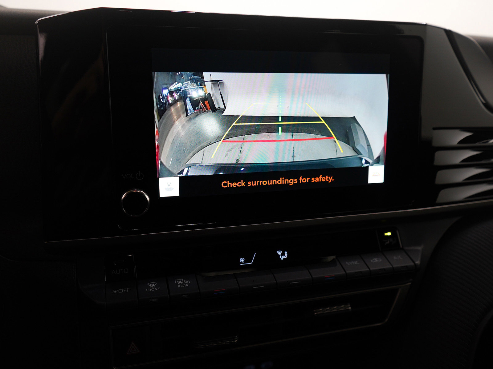 Used 2025 Toyota Camry SE image 21