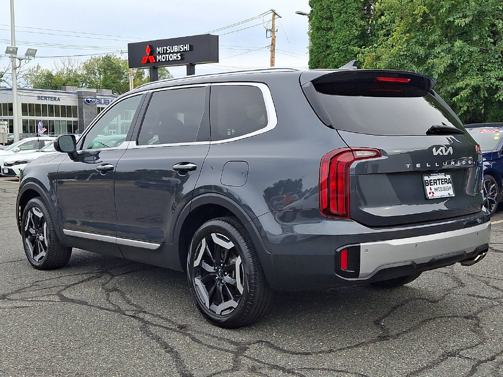 Used 2023 Kia Telluride S AWD/4WD image 4