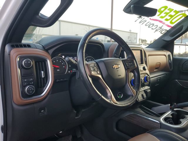 Used 2020 Chevrolet Silverado 1500 High Country w/ Technology Package image 22