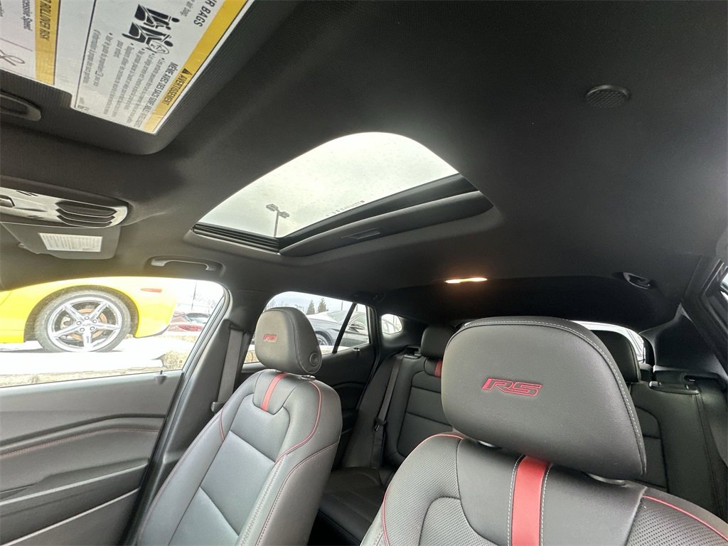 Used 2025 Chevrolet Trax RS w/ Sunroof Package image 21