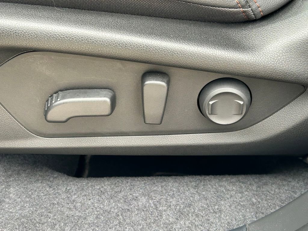 Used 2025 Subaru Forester Touring image 29
