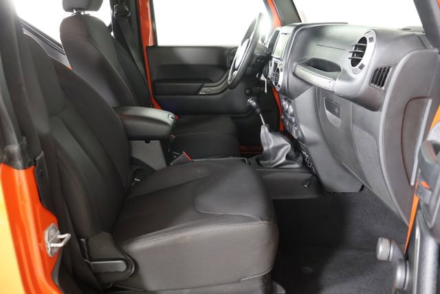 Used 2015 Jeep Wrangler Sport image 14