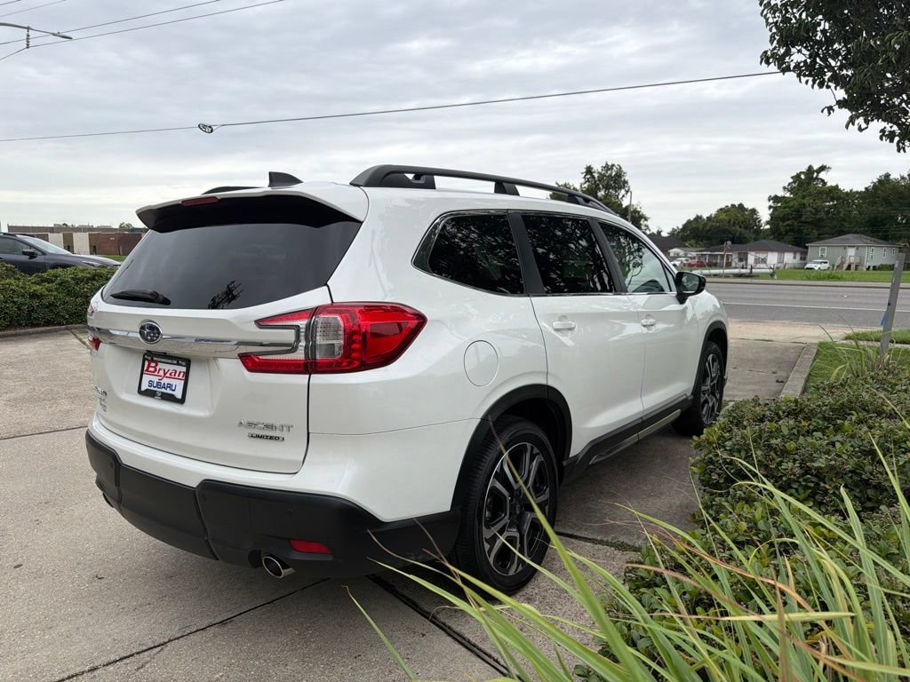 Used 2025 Subaru Ascent Limited AWD/4WD image 8