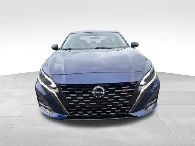 Used 2024 Nissan Altima 2.5 SR AWD/4WD image 7