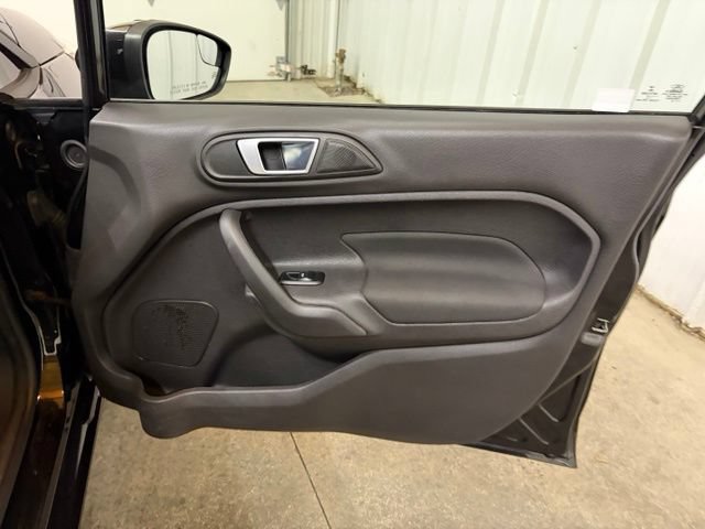 Used 2015 Ford Fiesta SE w/ Comfort Package FWD image 16