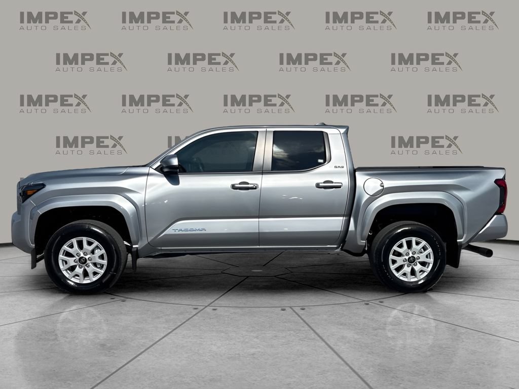 Used 2026 Toyota Tacoma SR5 AWD/4WD image 2