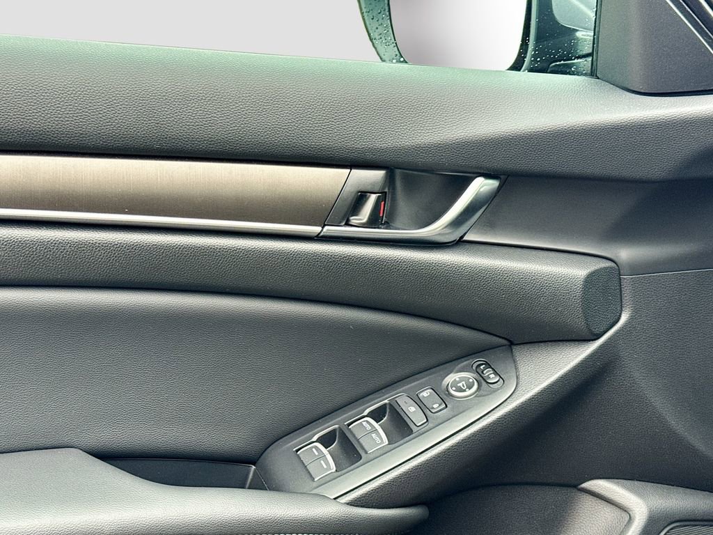 Used 2021 Honda Accord LX image 17