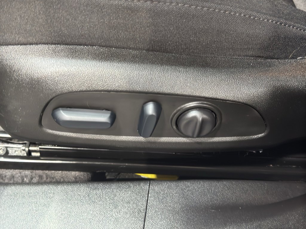 Used 2025 Chevrolet Malibu LT image 14