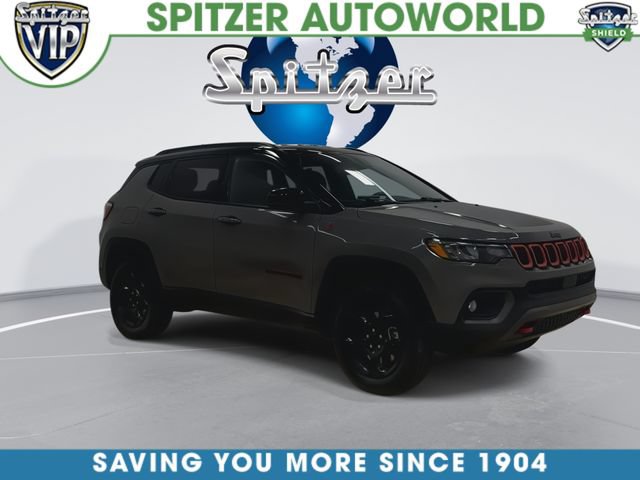 Used 2023 Jeep Compass Trailhawk AWD/4WD image 3