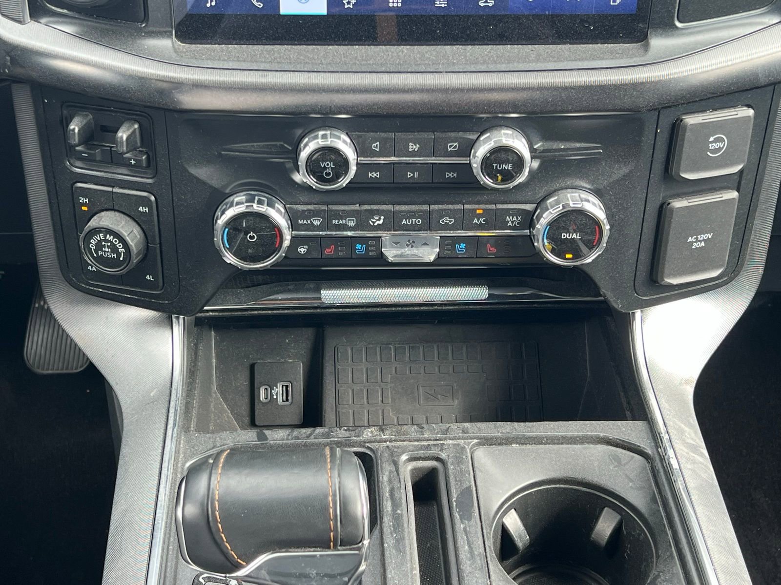 Used 2022 Ford F150 Platinum w/ Equipment Group 701A High AWD/4WD image 34