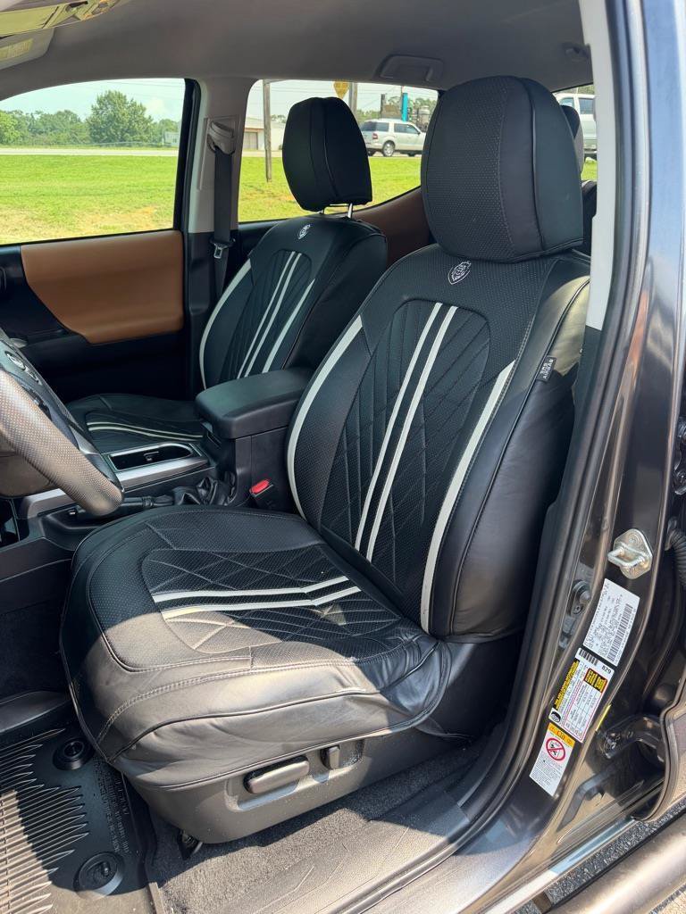 Used 2020 Toyota Tacoma SR5 RWD image 5