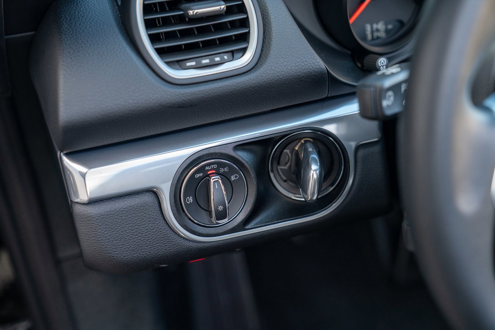 Used 2025 Porsche 718 Boxster S image 13