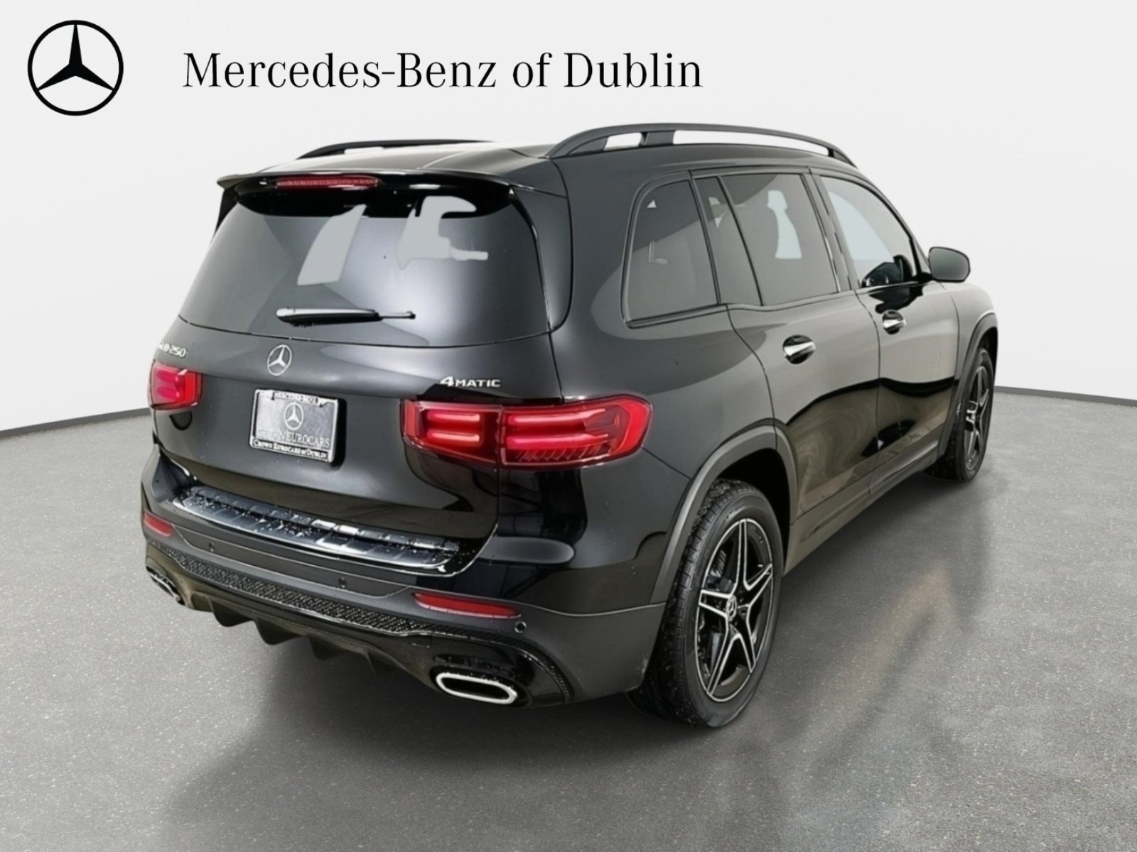 Used 2026 Mercedes-Benz GLB 250 4MATIC image 5