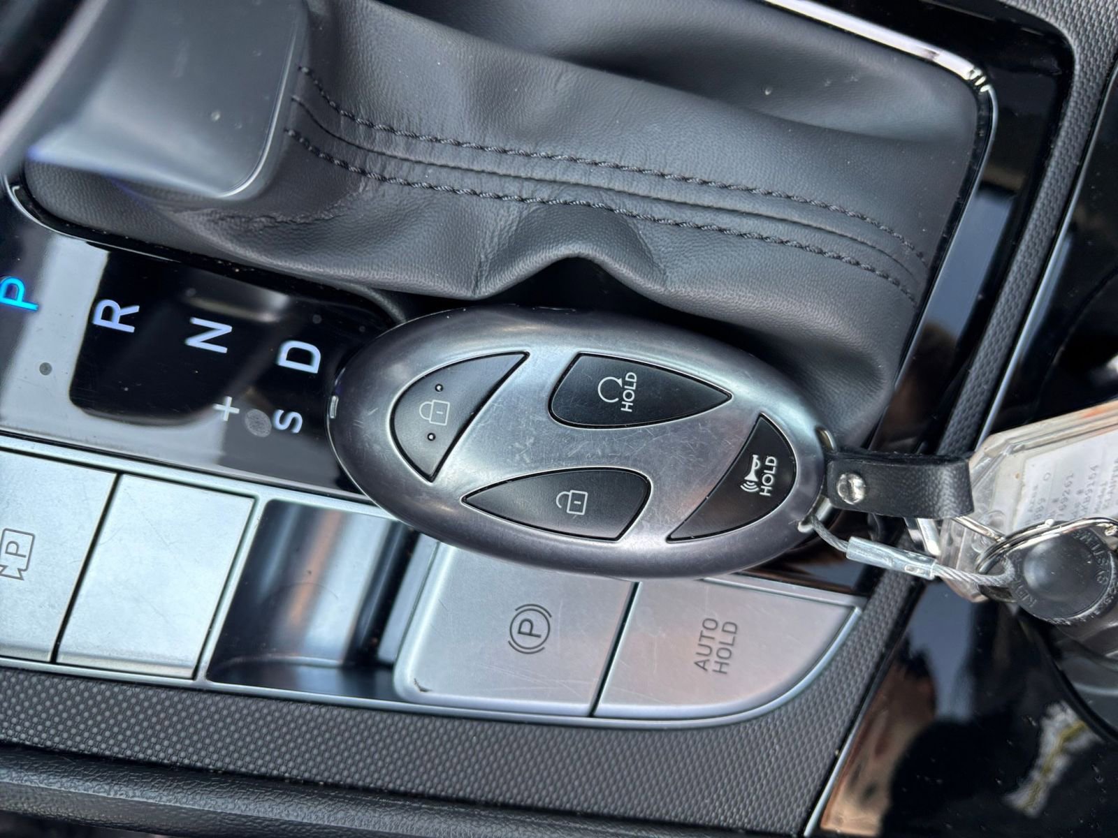 Used 2025 Hyundai Elantra Limited image 27