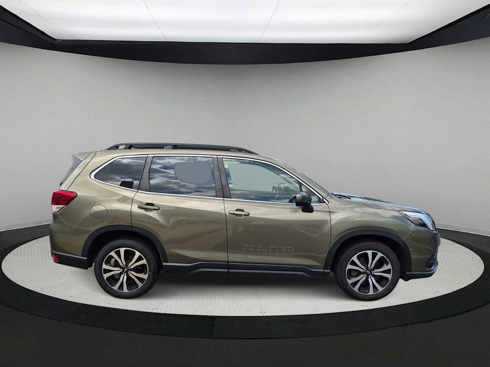 Used 2022 Subaru Forester Limited AWD/4WD image 9