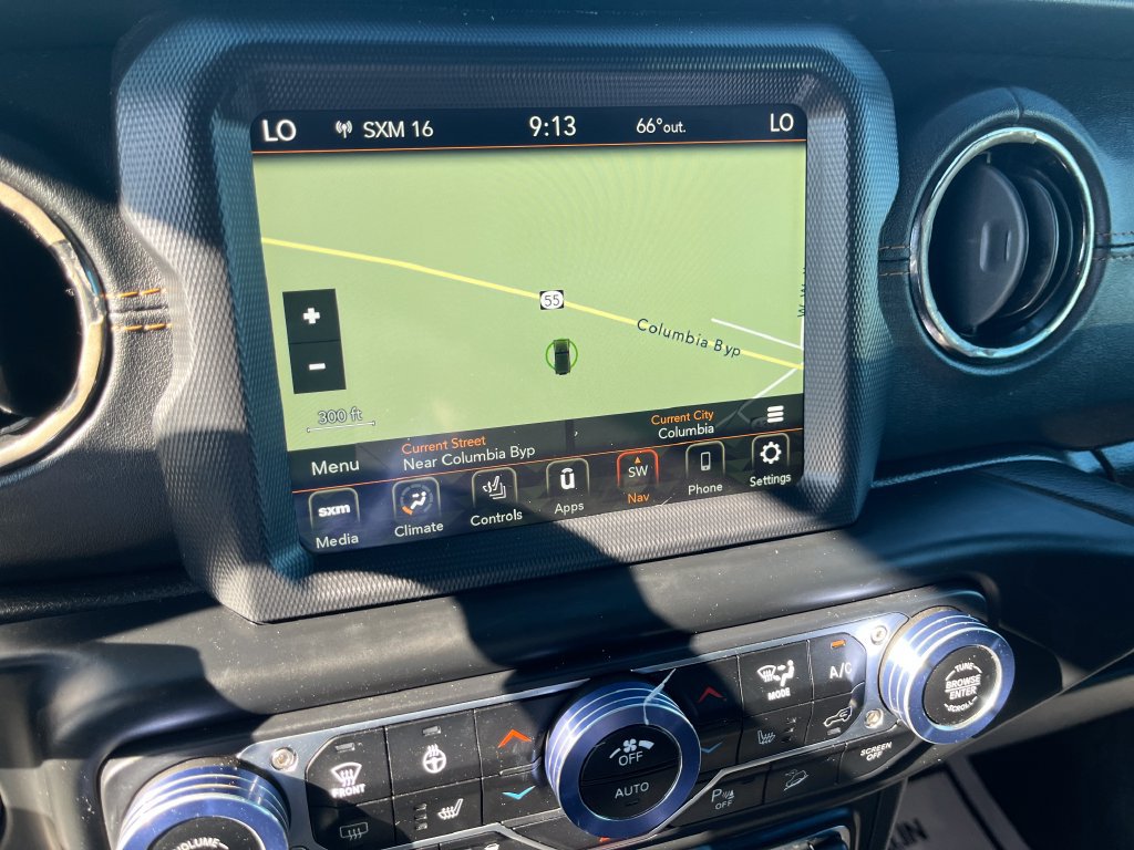 Used 2021 Jeep Wrangler Unlimited Sahara AWD/4WD image 18