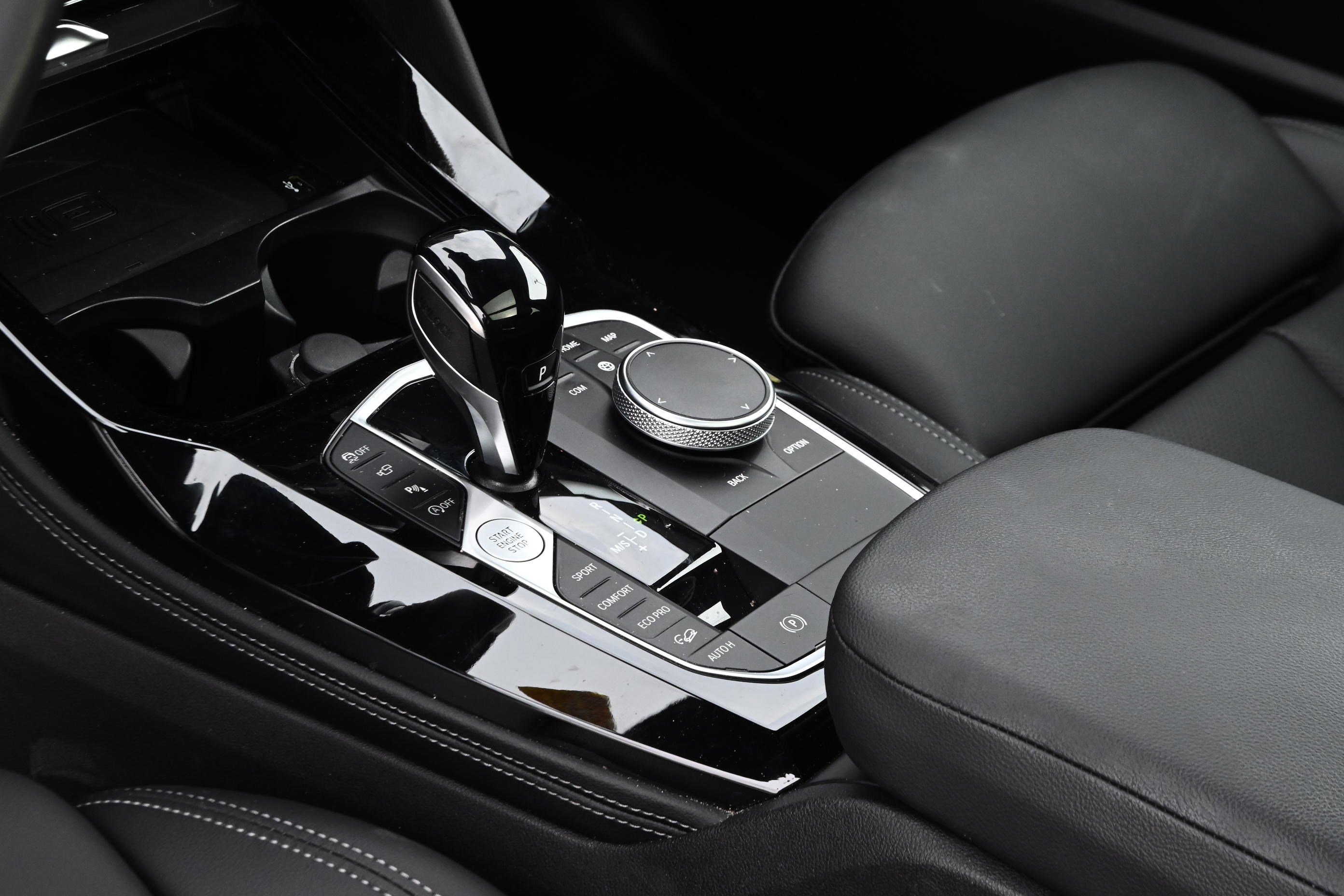 Certified 2025 BMW X4 xDrive30i image 20