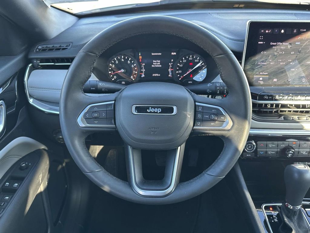 Used 2024 Jeep Compass Limited image 15