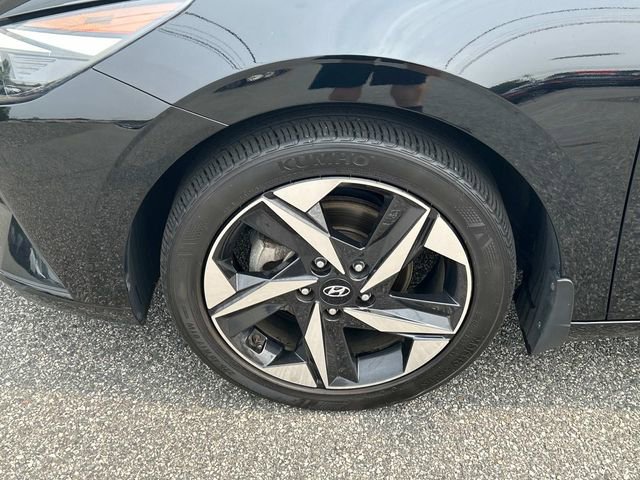 Used 2023 Hyundai Elantra SEL w/ Convenience Package image 9