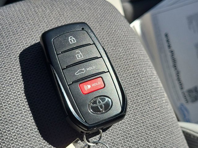 Used 2026 Toyota Corolla LE image 34