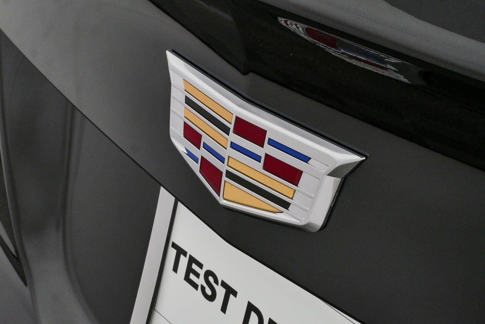Certified 2023 Cadillac XT4 Premium Luxury w/ Cold Weather Package AWD/4WD image 37