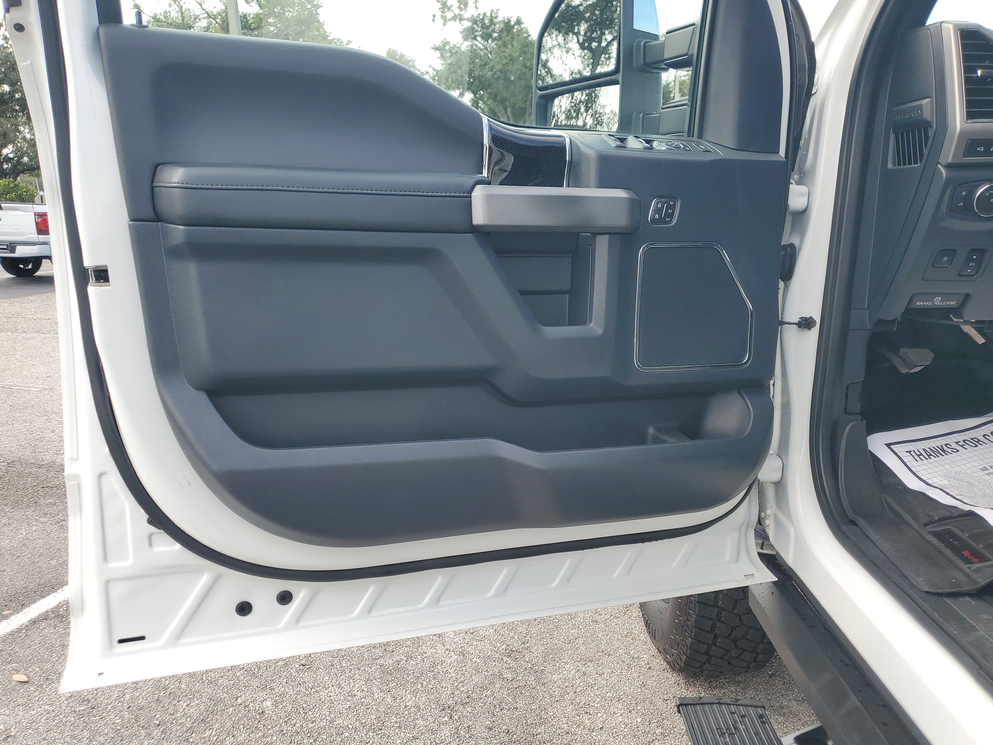 Used 2022 Ford F250 Platinum w/ Tremor Off-Road Package image 17