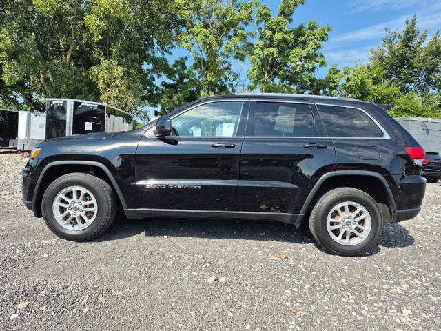 Used 2020 Jeep Grand Cherokee Laredo AWD/4WD image 1