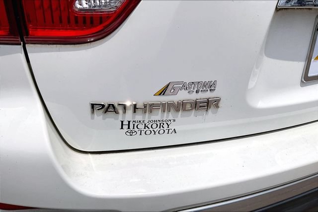 Used 2018 Nissan Pathfinder S FWD image 23