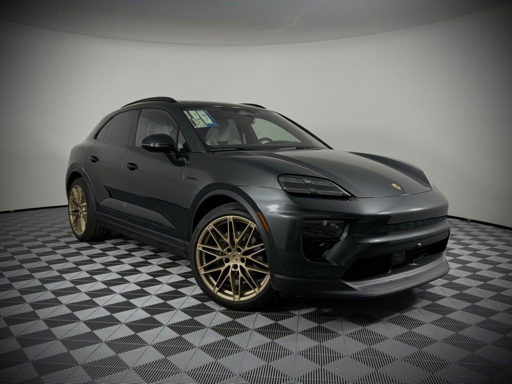 New 2024 Porsche Macan 4 Electric AWD/4WD image 7